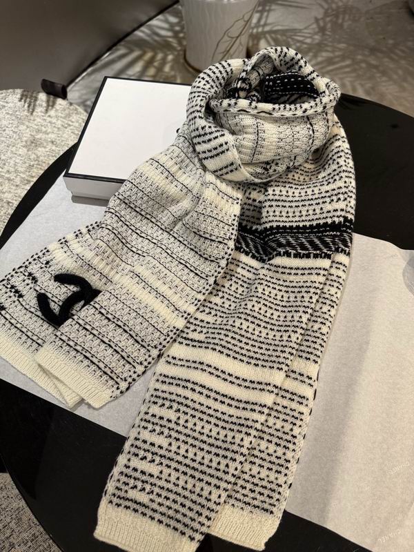 Chanel Scarf 30X185cm E011015